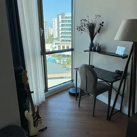 Stunning Large Unit In Kundu Apartmán *