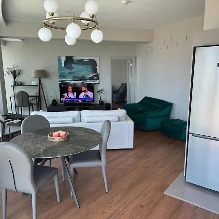 Stunning Large Unit In Kundu *