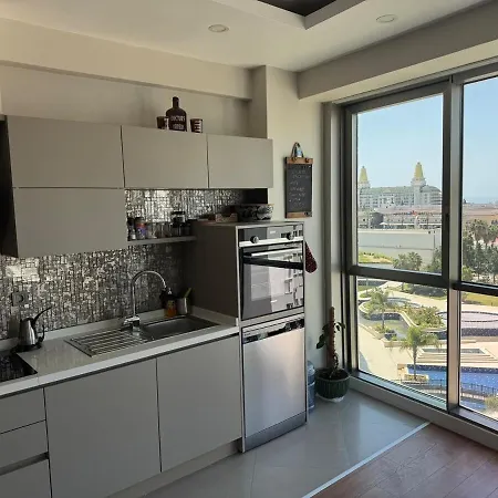Stunning Large Unit In Kundu Apartment *